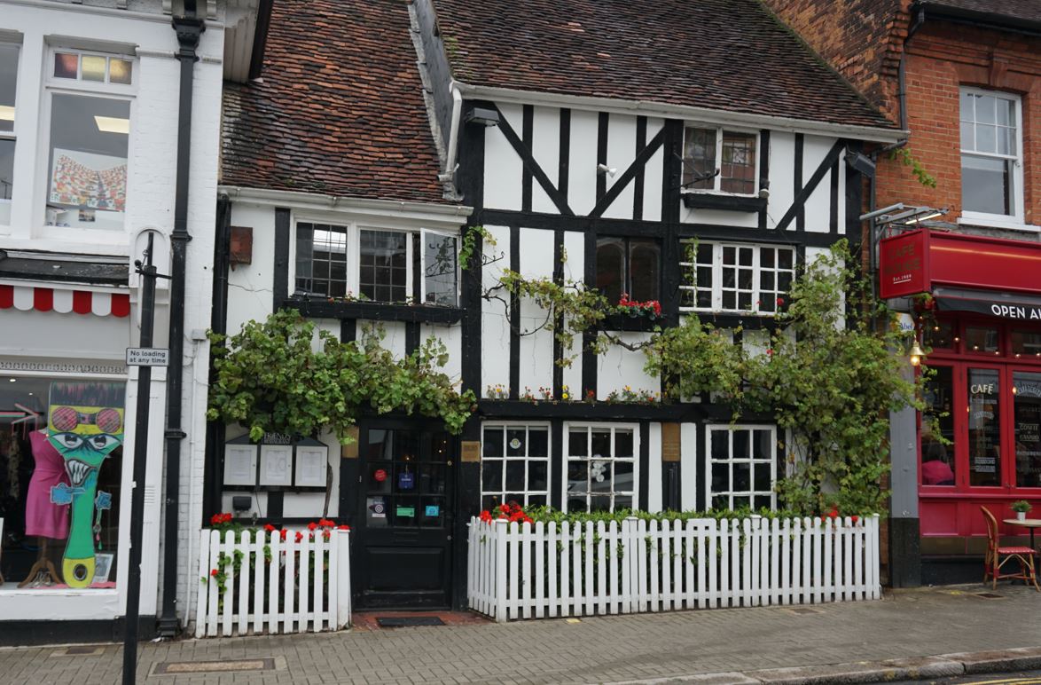sb_alliance_launches_new_pinner_business_networking_lunch_group_friends_restaurant_pinner_thursday_29+august_2019